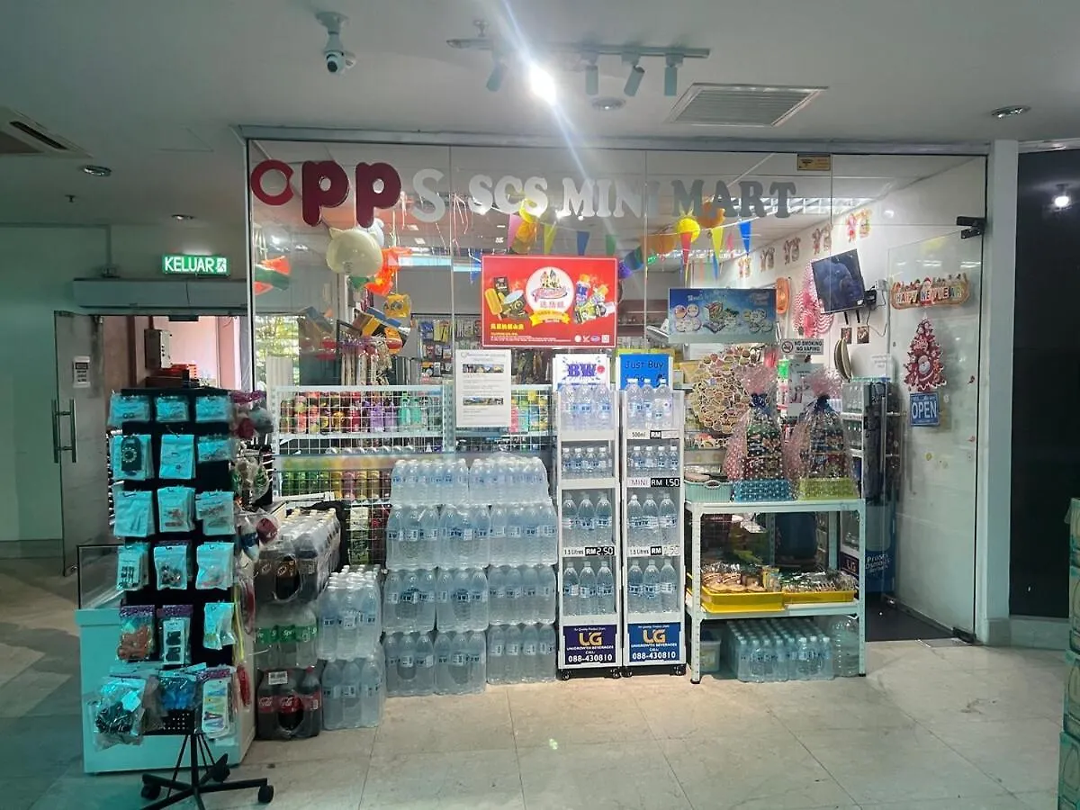 Royal Crown Scsp 957 Kk Cbd Near Imago Apartment Kota Kinabalu 0*,  Malaysia